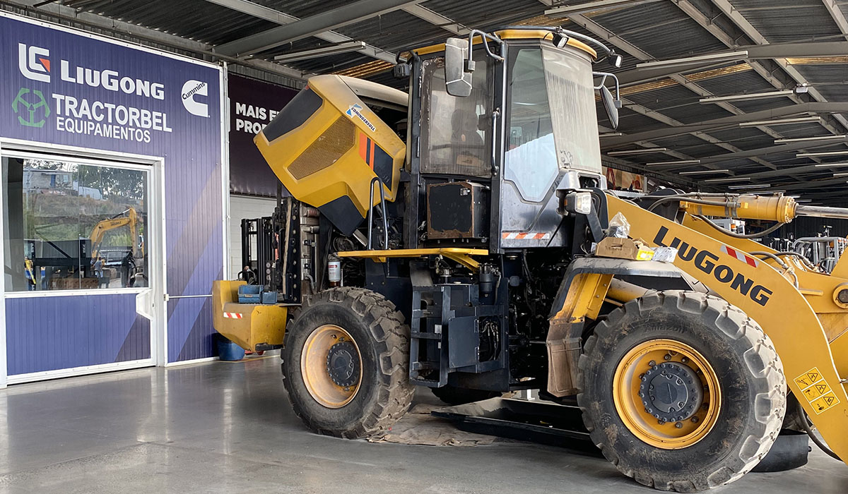 _0008_tractorbel9